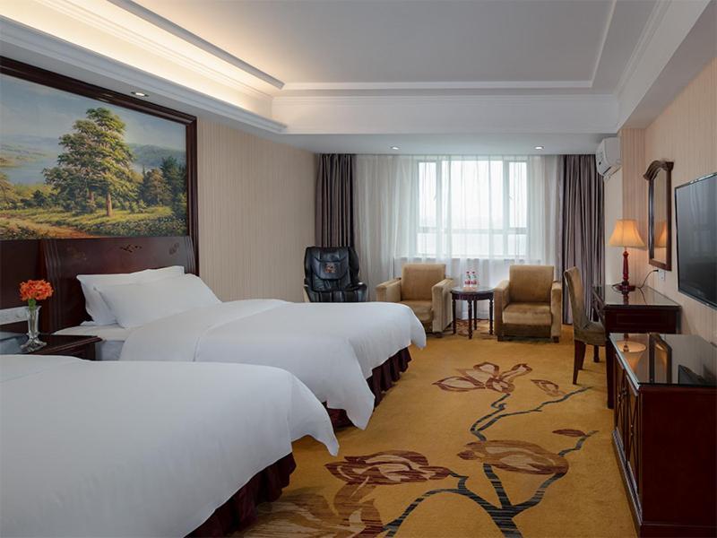 Vienna Hotel Dongguan Chang'An Mid Zhen'An Road ภายนอก รูปภาพ